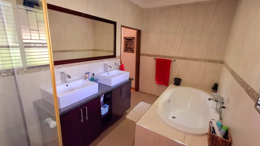 4 Bedroom Property for Sale in Sasolburg Ext 4 Free State